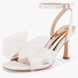 High Heals with a bow detail